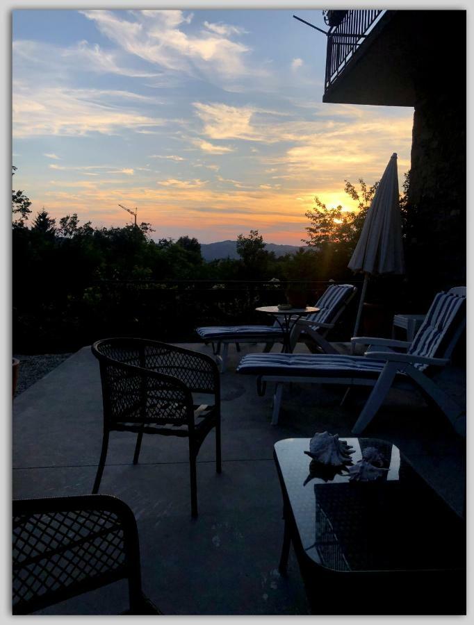 Cascina Luvot Bed and Breakfast Melazzo Εξωτερικό φωτογραφία